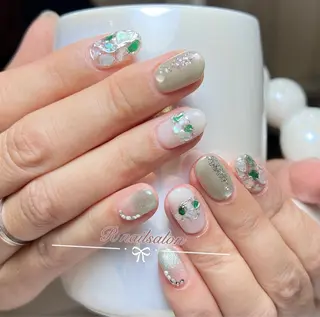 セミロング R NAILSALONのネイルデザイン