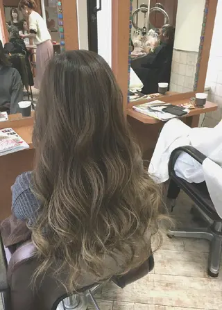 カラー ロング 100%髪質改善特化 TRUNSのヘアスタイル