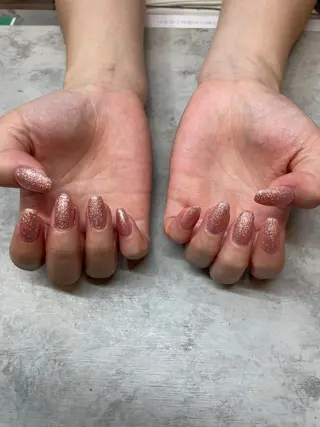 ネイル シンプリーワン 渋谷店🪄MOENAのネイルデザイン