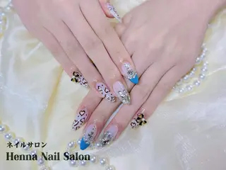 ネイル Henna Kongssalonのネイルデザイン