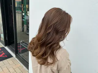 セミロング ブリーチカラー/ 岩破瑞希のヘアスタイル