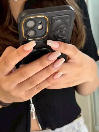 ネイル Salondevi2 isanaのネイルデザイン