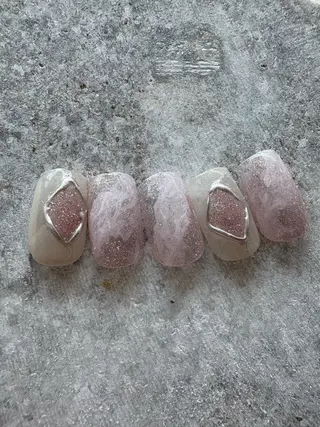 ネイル 黒須莉奈 IRYのネイルデザイン