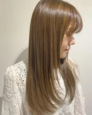 カラー 秋山 裕香のヘアスタイル