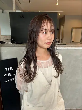 ロング カラー 春成 佳那のヘアスタイル