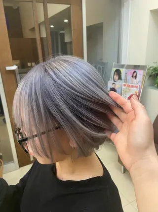 カラー MINENO🌼 パーマ⚡️ブリーチのヘアスタイル