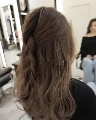 セミロング カラー ヘアアレンジ TOPSTYLIST 🇬🇧JIMMYのヘアスタイル