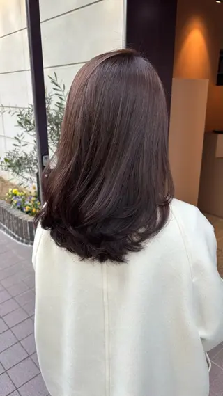 セミロング やまぐち もえかのヘアスタイル