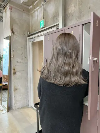 ロング カラー era所属・azumi/ボブ/暖 色/オリーブ/縮毛のヘアスタイル