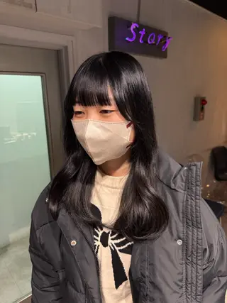 セミロング カラー NANAMI🩵 大人可愛い韓国ヘアのヘアスタイル