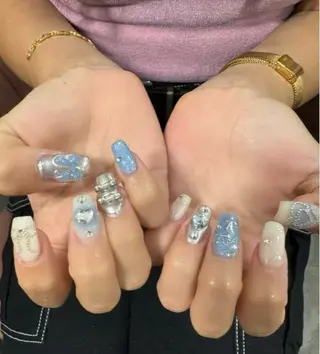 ネイル LAVISH nanamiのネイルデザイン