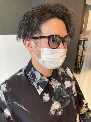 ショート パーマ メンズ メンズヘア特化 崎田 成人のヘアスタイル
