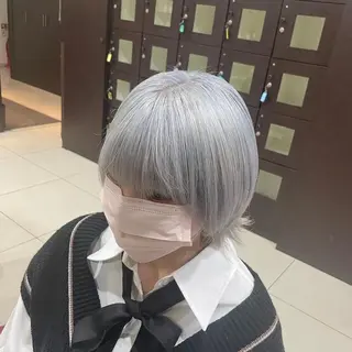 ショート カラー ✨髪質改善/ハイトー ン/艶髪高山のヘアスタイル