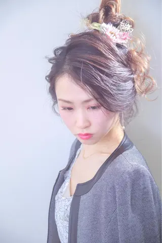 ロング ヘアアレンジ ネイル 伊藤 裕貴のヘアスタイル