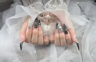 ネイル private salon le'a所属・le'a スタッフのネイルデザイン