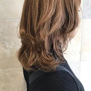 ミディアム 田中 あかねのヘアスタイル