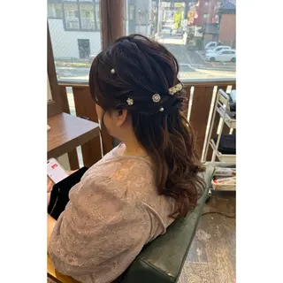 ロング ヘアアレンジ ハイトーン/ ダブルカラー/透明感のヘアスタイル