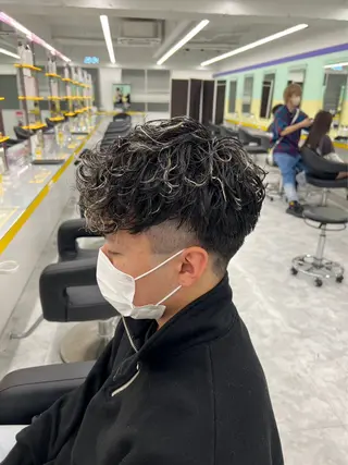 ショート カラー パーマ メンズ 韓国レイヤーカット /REIのヘアスタイル