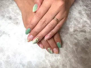 ネイル 浅野 綾のネイルデザイン