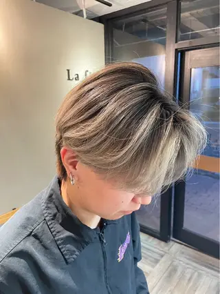 メンズ La fith rosa所属・miharu🐱 茨木/透明感カラーのヘアスタイル