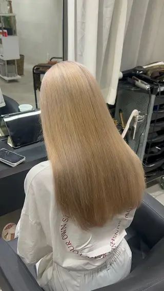 カラー YUDAIブリーチ• カラー/心斎橋•難波のヘアスタイル