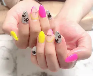 ネイル マジックミラー所属・マジック ミラーのネイルデザイン