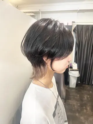 ショート レイヤー×縮毛矯正 深見 拓のヘアスタイル