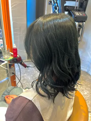 ミディアム カラー うしだ かおるのヘアスタイル