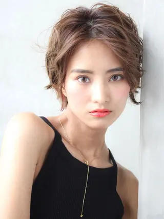 ショート カラー 🉐レイヤー/塩見 弘樹🉐渋谷のヘアスタイル