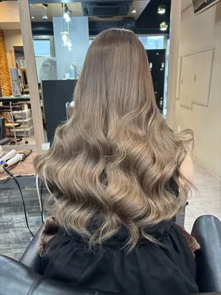 ロング エクステ/ハイトーン レイヤーHIROのヘアスタイル