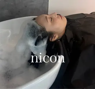 ロング 髪質改善 上品艶感カラーのヘアスタイル