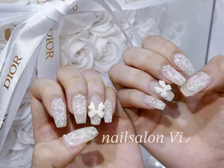 ネイル Nailsalon Vi+ももか🩷のネイルデザイン