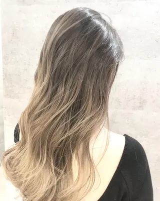 ロング カラー i  plus＋所属・髪質改善で 憧れの潤艶美髪にのヘアスタイル