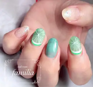ネイル -nailroom- familiaのネイルデザイン