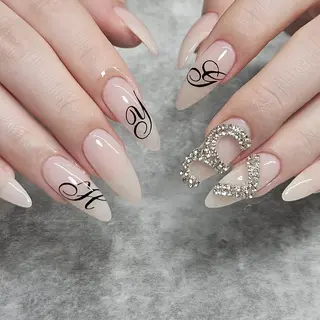 ネイル Lia Nailのネイルデザイン