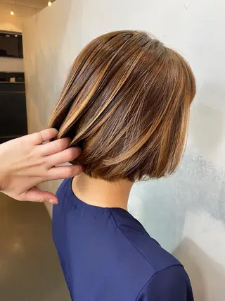 ショート カラー 🍑艶髪✖️暖色系 ✨momoka🍑のヘアスタイル