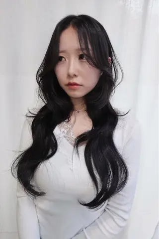 ロング Pia hair design所属・【Pia】 セナ/ハイトーンのヘアスタイル