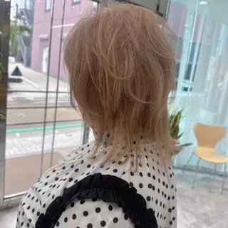 ミディアム ミルクティーベージュ 近鉄奈良駅 向田のヘアスタイル