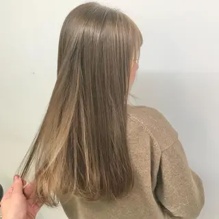 セミロング カラー 🪄池袋ハイトーン 🪄ブリーチカラーのヘアスタイル