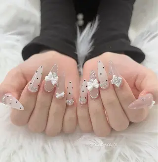 ネイル MARU Nail Salon所属・落合 明日美のネイルデザイン