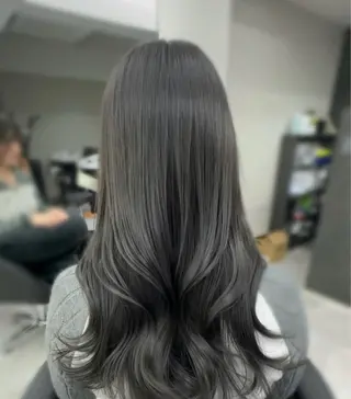 ロング カラー 堀江/透明感 ベージュ/白川幸太のヘアスタイル