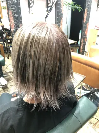 ミディアム ナカオ ヤストシのヘアスタイル