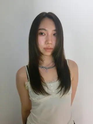 カラー 鳥居 未椰のヘアスタイル