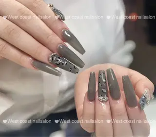 ネイル リボン、ガーリー パーツ放題専門店のネイルデザイン