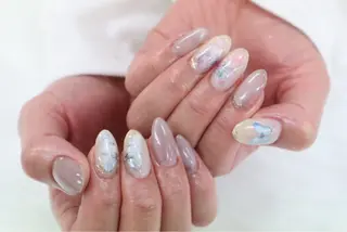 ネイル カラーズビューティサロン所属・石井 桃子のネイルデザイン