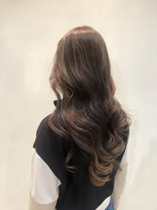 ロング カラー 湯田実津希🤎 ﾐﾙｸﾃｨ専門のヘアスタイル