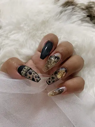 ネイル femme💫 CARINAのネイルデザイン