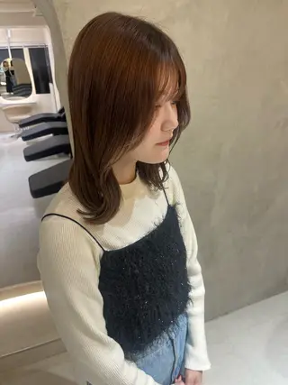 ミディアム effect横浜所属・切りっぱなしボブ/ 艶カラー/綾莉のヘアスタイル