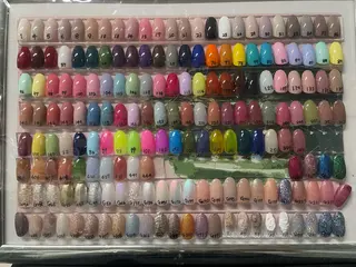 ネイル アリスリー札幌麻生店所属・T. Misakiのネイルデザイン