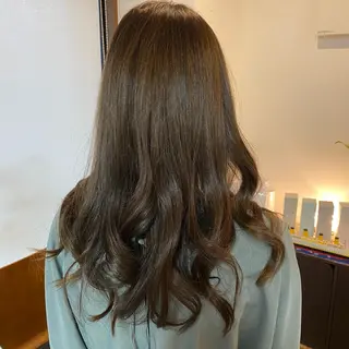ロング カラー 堀内 七海のヘアスタイル